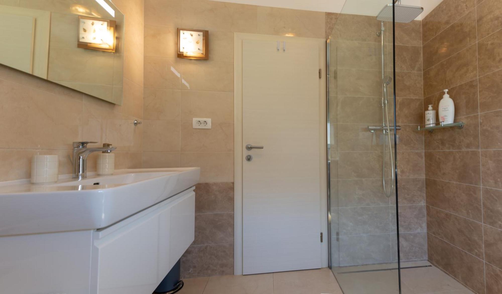 Apartment La Vedena Kastela